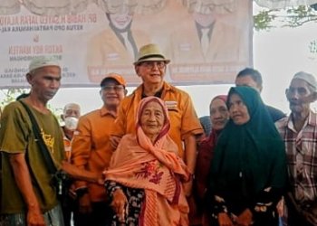 DPD Hanura Kalsel Kembali Turun ke Lokasi Banjir, Warga Teluk Selong Ulu Terima Bantuan