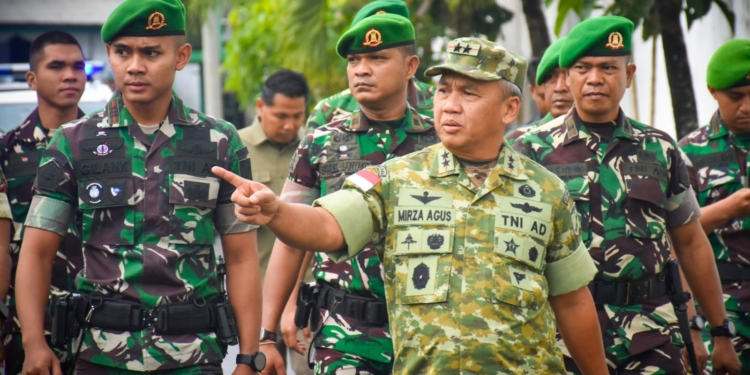 Pastikan Kesiapan Fasilitas Latihan, Pangdam XIII/Merdeka Tinjau Lapangan Tembak MIT Yonzipur 19/YKN