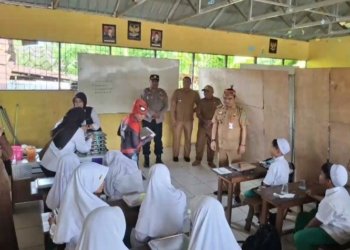 1.113 Paket MBG Disalurkan Kepada Pelajar di Anjir Serapat Timur
