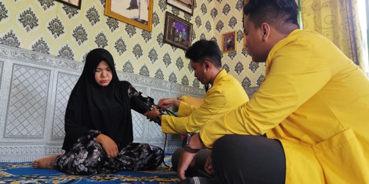 Program Profesi Ners ULM Lakukan Pengkajian Kesehatan Lingkungan di Desa Sungai Asam