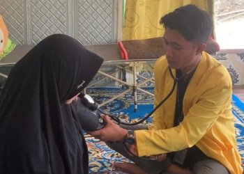 Mahasiswa Profesi Ners ULM Petakan Risiko Hipertensi Warga Desa Sungai Asam