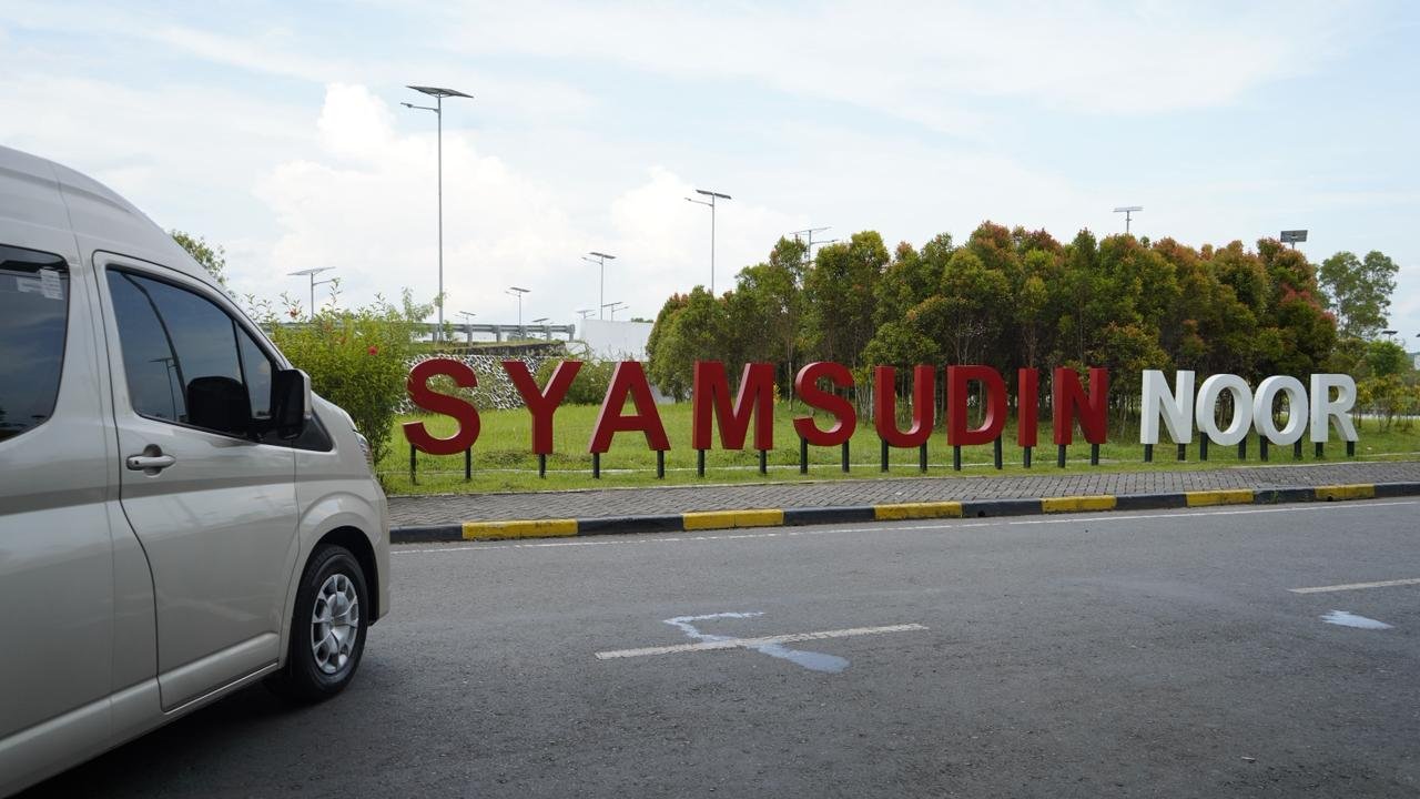 Fasilitasi Kebutuhan Penumpang, Bandara Internasional Syamsudin Noor Terapkan 5 Jenis Penjemputan