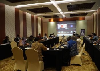 Kemenhut Bahas Peta Areal Kerja PBPH Mangrove Bersama Koperasi ULM