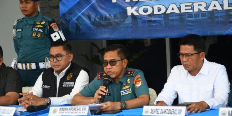 TNI AL Amankan 650 Kg Sianida dan Barang Ilegal di KMP. Porodisa, Kerugian Negara Capai Rp1 Miliar Lebih