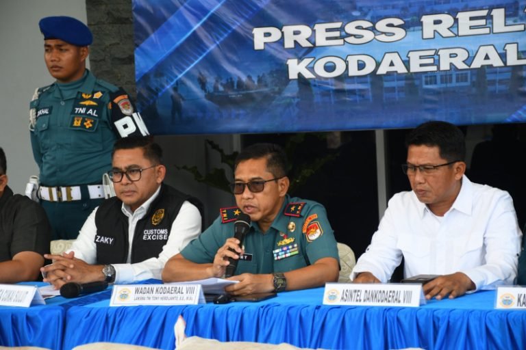 TNI AL Amankan 650 Kg Sianida dan Barang Ilegal di KMP. Porodisa, Kerugian Negara Capai Rp1 Miliar Lebih