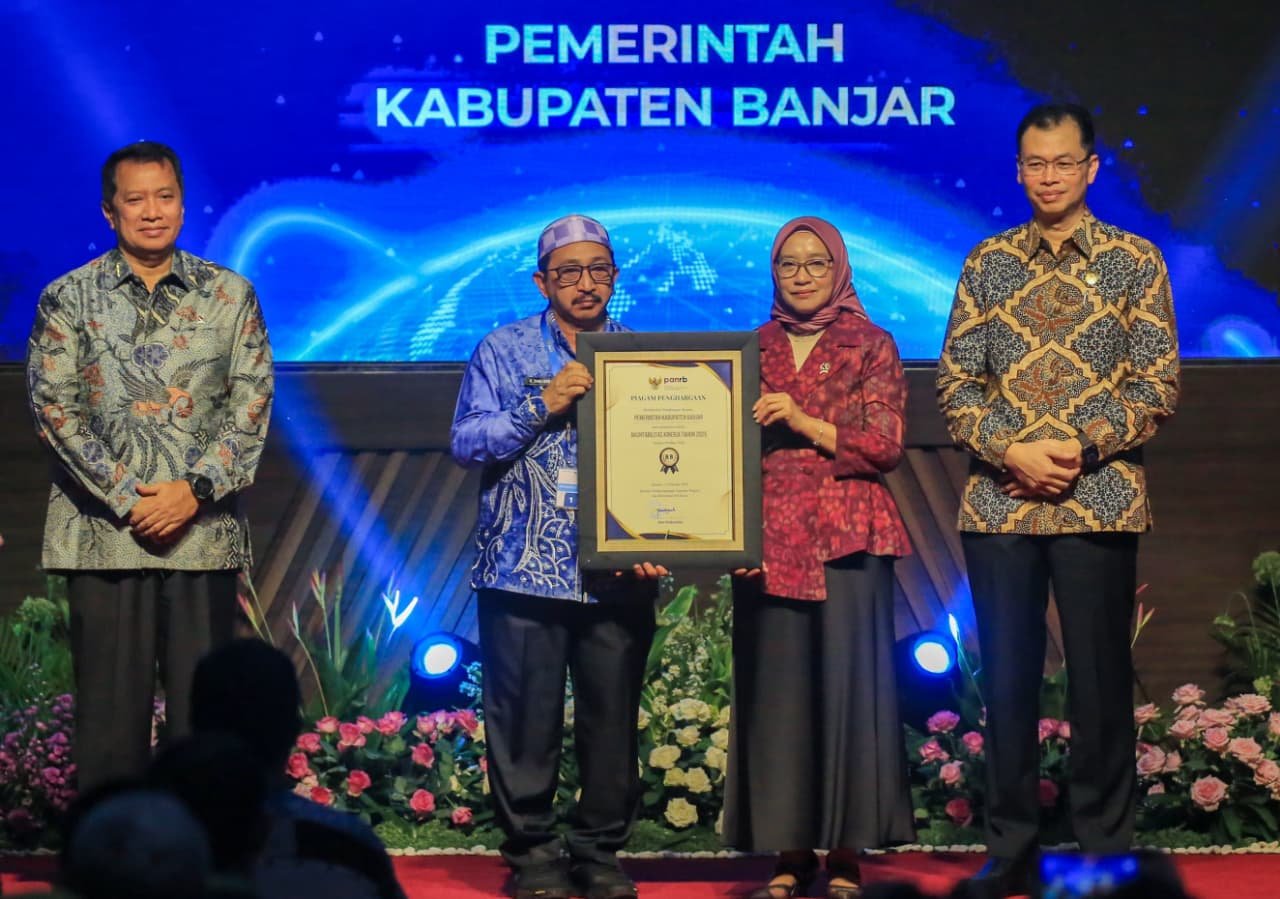 Pemkab Banjar Raih Penghargaan SAKIP dan Zona Integritas 2025, Bukti Komitmen Wujudkan Birokrasi Bersih dan Digital