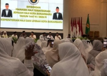 Tunggu 15 Tahun, Purbowahono Akhirnya Berangkat Haji Bersama 183 CJH Banjarbaru