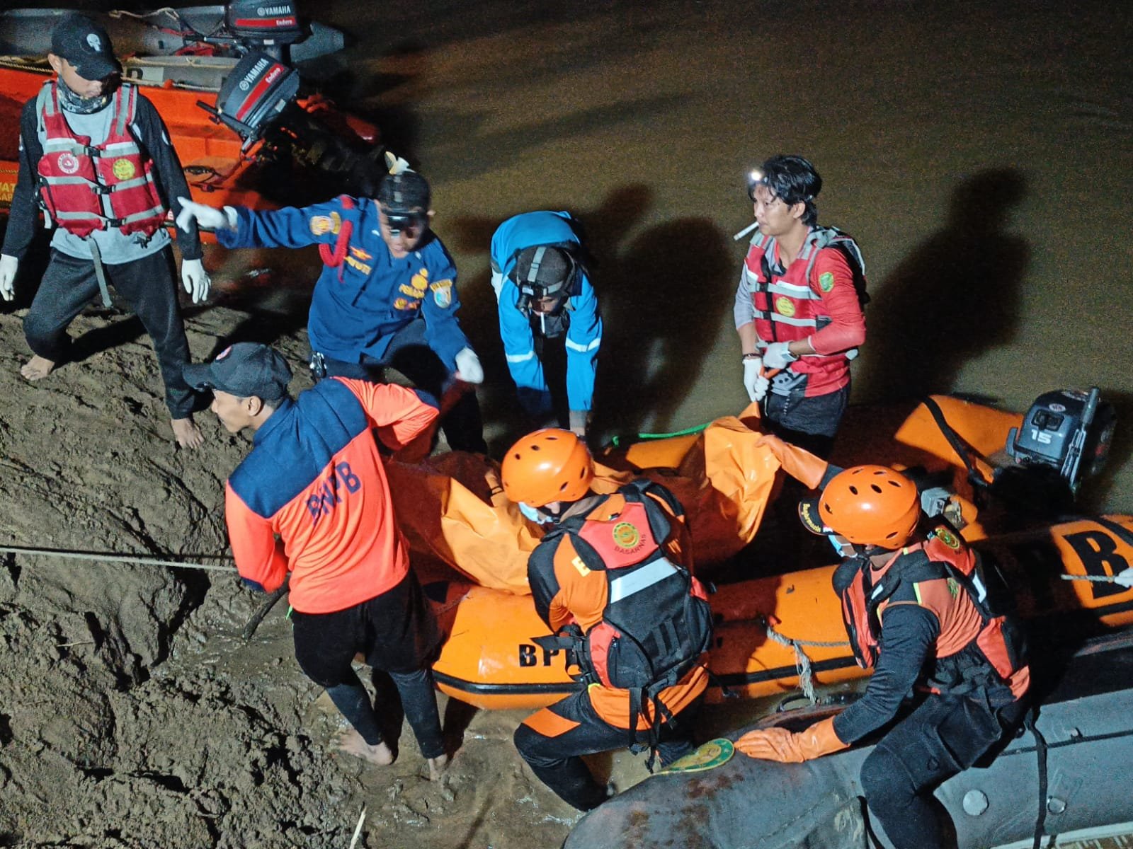 Terseret Arus Sungai, Alfi Ditemukan Sudah Tak Bernyawa