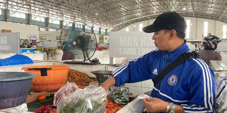 Pasokan Seret, Harga Cabai Makin Mahal