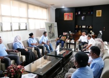 Serahkan Cinderamata HPN 2026, Persatuan Wartawan Indonesia Tanjungbalai Teguhkan Sinergi dengan Pemko