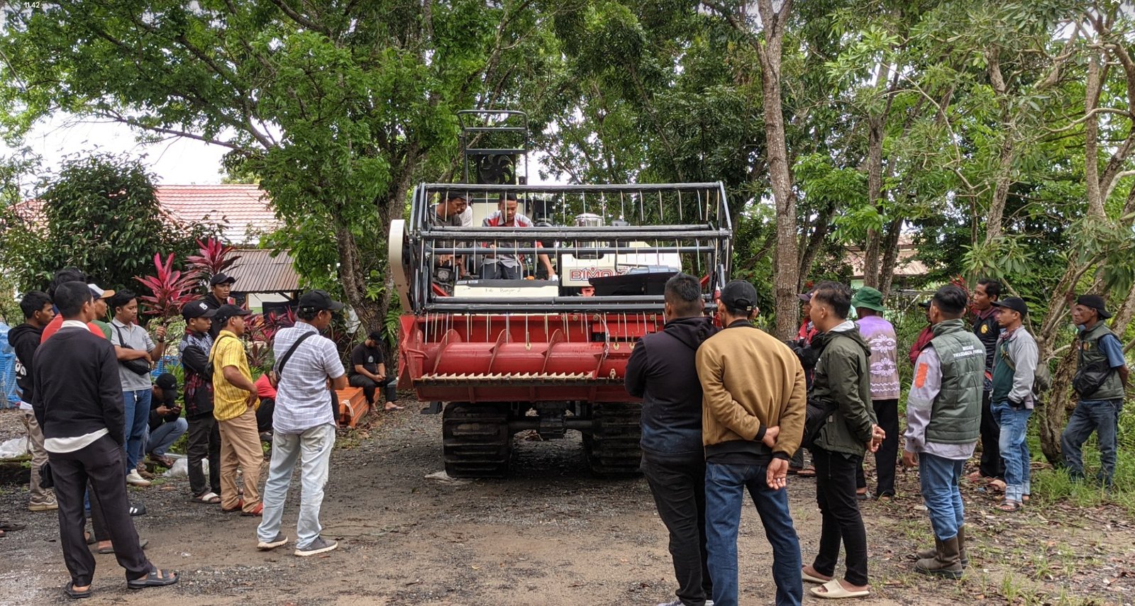Pacu Modernisasi Pertanian, Distan Banjar Bekali Operator Alsintan Demi Panen Lebih Efisien