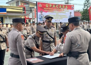 Perombakan Internal Polres Kotabaru, Sejumlah Pejabat Berganti, Pangkat Pengabdian Diberikan