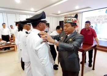 Bupati Wiyatno Lantik 33 Penjabat Kepala Desa dan 6 Anggota BPD di Kapuas