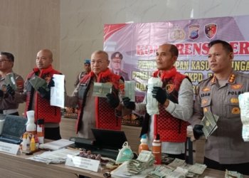 Polda Kalsel Bongkar Sindikat Pemalsu Dokumen Kendaraan Lintas Provinsi, Sita 20 Ribu Berkas Palsu