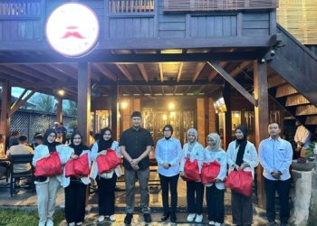 Pererat Sinergi, Kapolres Tanah Bumbu Rangkul Mahasiswa STIKES Darul Azhar Lewat Buka Puasa Bersama