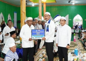 Safari Ramadan Hari Kelima, Bupati Banjar Serap Aspirasi Warga Kertak Hanyar dan Salurkan Berbagai Bantuan Keagamaan