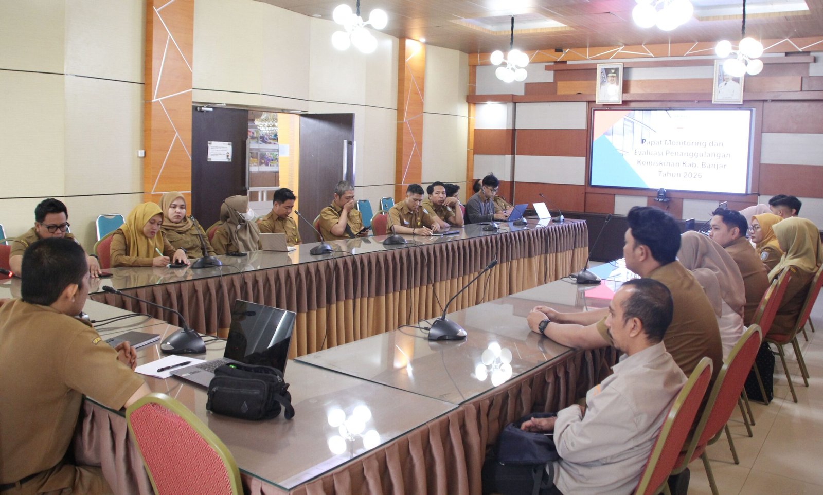 Perkuat Strategi Pengentasan Kemiskinan, Bappedalitbang Banjar Gelar Rapat Monitoring dan Evaluasi Lintas Sektor