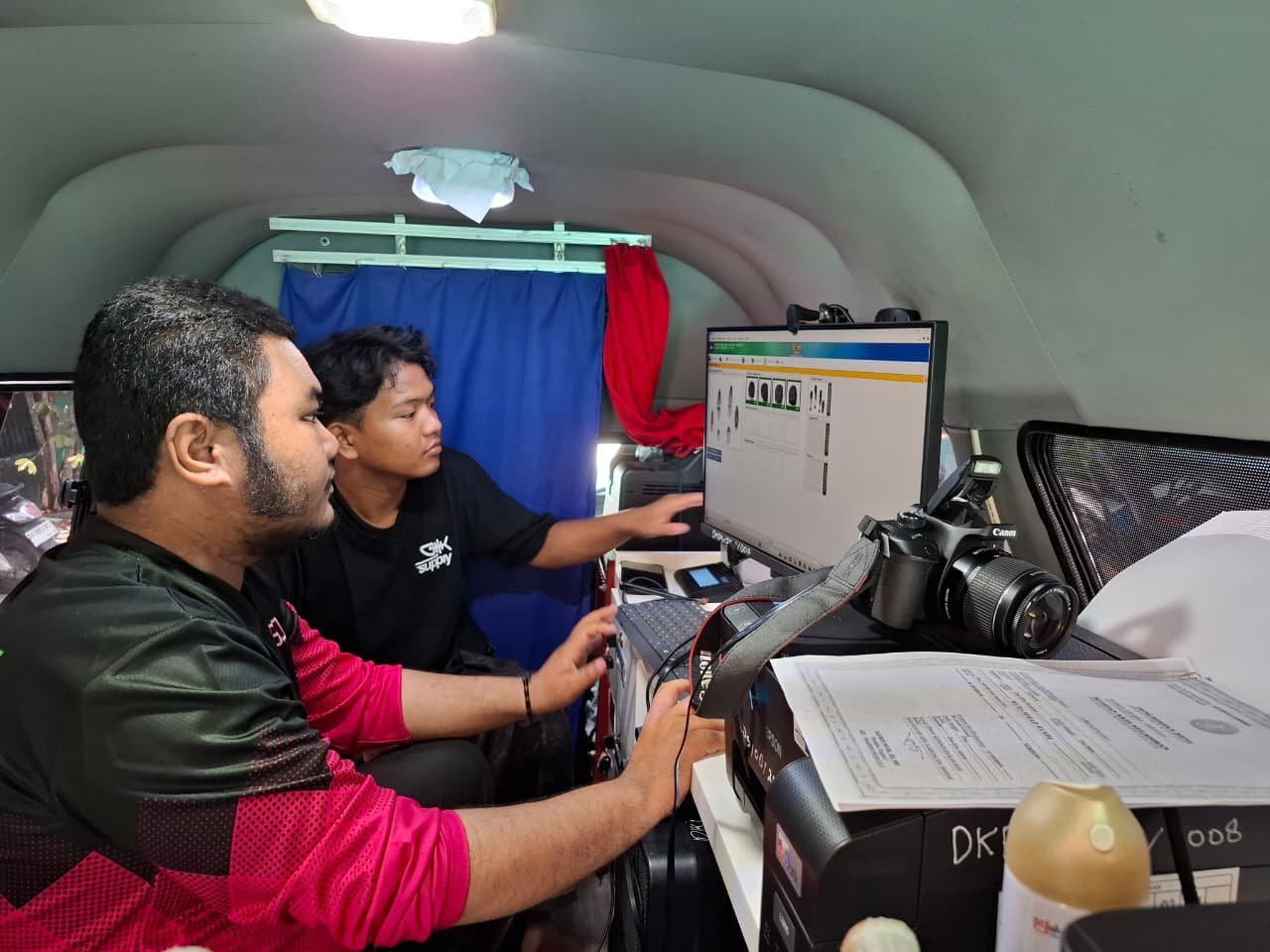 KAMU MANIS Hadir di Tambak Baru, Disdukcapil Banjar Jemput Bola Rekam KTP-el dan Cetak KIA Gratis