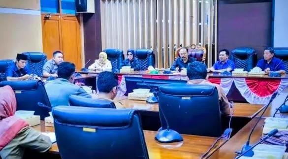 DPRD Tanah Bumbu Rapat Kerja Gabungan, Bahas Banjir Di Desa Sarigadung