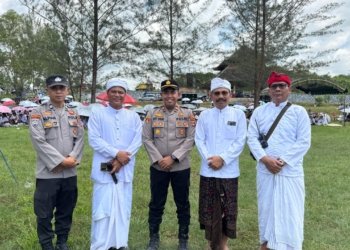 Menjelang Nyepi Tahun 2026, Ribuan Umat Hindu Se-Kabupaten Tanah Bumbu Melaksanakan Ritual Melasti di Pantai Madani
