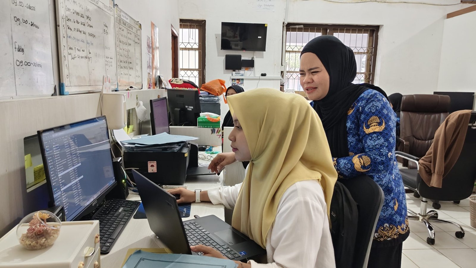 THR Perdana untuk PPPK Paruh Waktu dan PJLOP Banjarbaru, Pegawai Akui Sangat Membantu