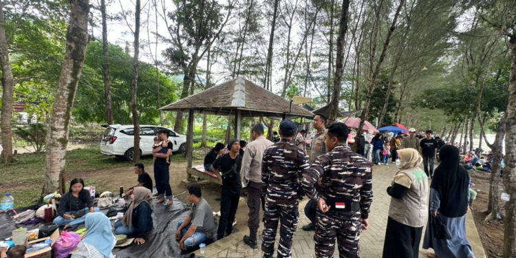 Polres Kotabaru Laksanakan Operasi Ketupat Intan Berbagai Wisata di Kotabaru