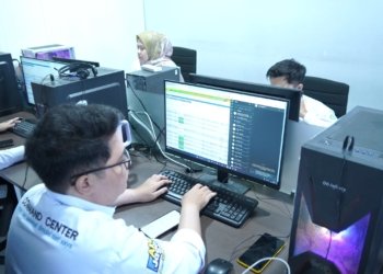 Di Saat Masyarakat Libur Lebaran, Ada Petugas PLN yang Siaga 24 Jam Menjaga Keandalan Kelistrikan