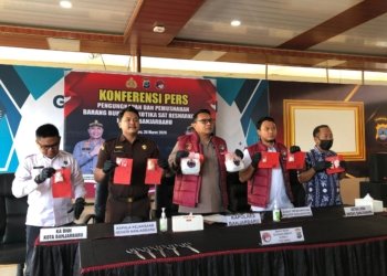 Satresnarkoba Polres Banjarbaru Ungkap 6 Kasus Narkoba, Residivis Bawa 2,2 Kg Sabu di Jok Motor