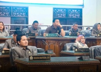 Rapat Paripurna DPRD, Umumkan Pergantian Alat Kelengkapan Dewan