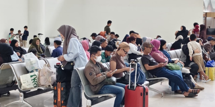 Arus Balik Lebaran di Bandara Syamsudin Noor Masih Tinggi, 126 Ribu Penumpang Tercatat Hingga H+9