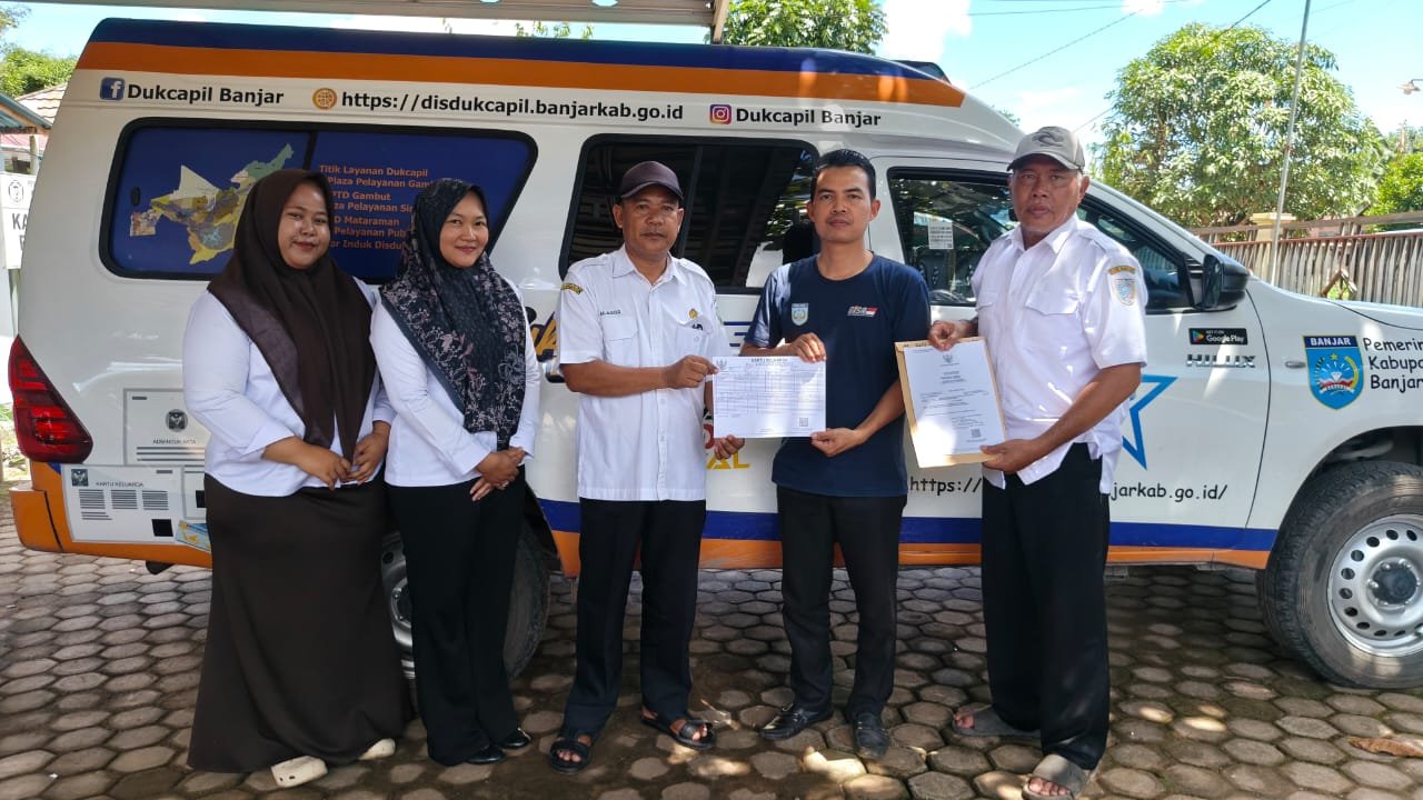 Disdukcapil Banjar Hadirkan “pelita Desa”, Urus Akta Langsung Di Tengah Masyarakat