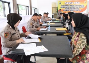Polres Tanah Laut Gelar Pemeriksaan Administrasi (Rikmin) Awal Penerimaan Calon Anggota POLRI 2026.
