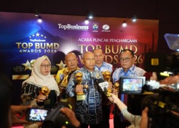 Bupati Kotabaru Muhammad Rusli Terima Penghargaan sebagai TOP Pembina BUMD 2026