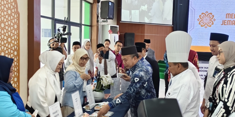 Petugas Haji Embarkasi Banjarmasin Resmi Dikukuhkan, Siap Layani Ribuan Jemaah
