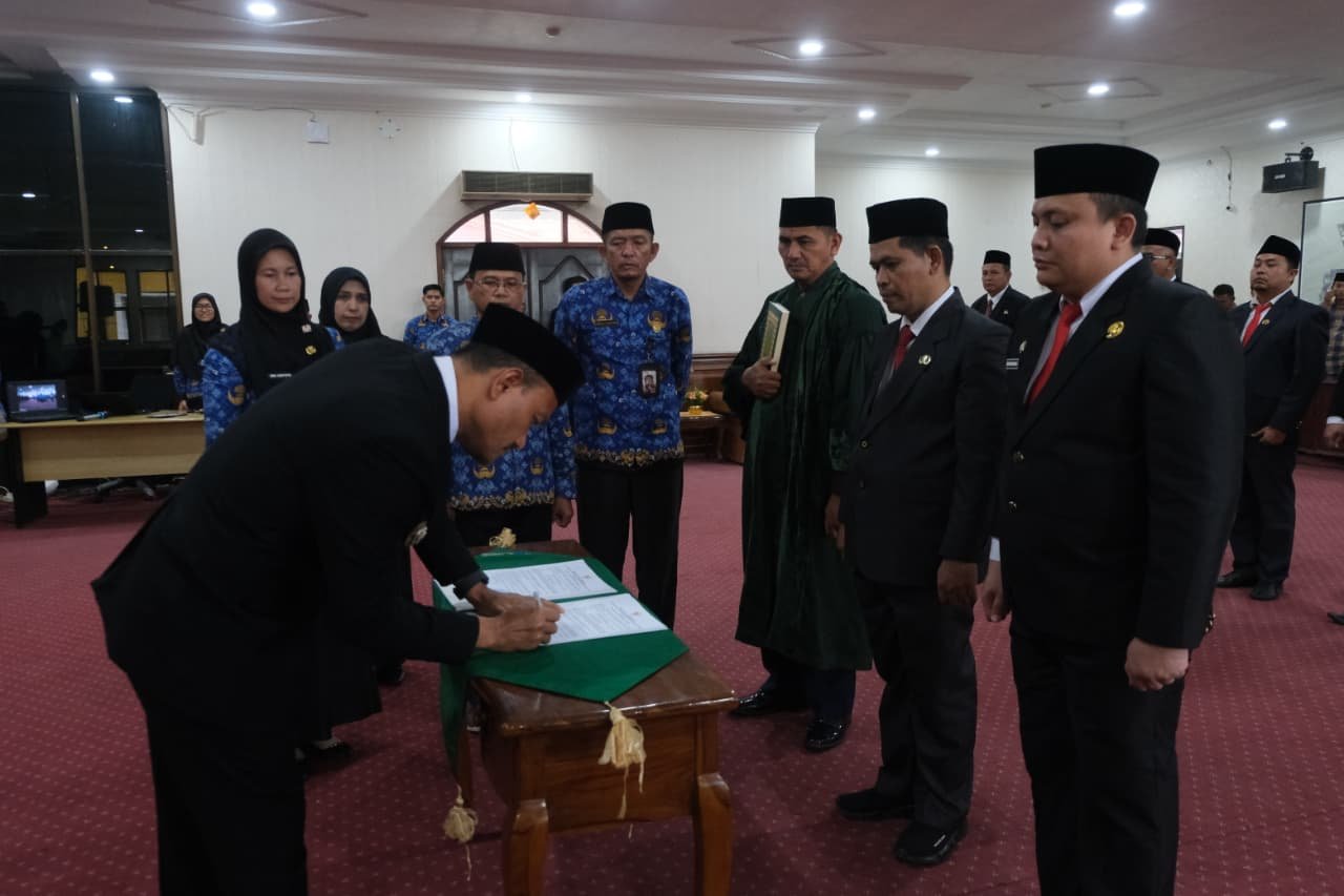 Lantik 11 Pejabat Tinggi Pratama, Wali Kota Tanjungbalai: Tingkatkan Kinerja dan Komitmen Kerja Nyata Yang Terukur Serta Tidak Asal Bapak Senang