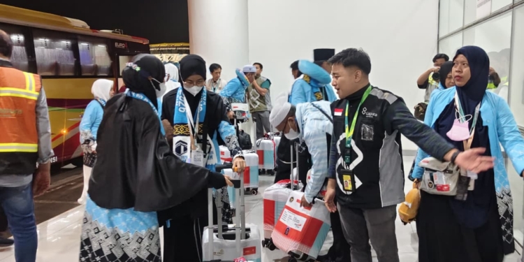 Delay 40 Menit, Penerbangan Perdana Haji Kalsel Tetap Berjalan Lancar
