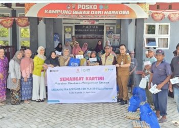 Peringati Hari Kartini, Srikandi PLN Tebar Kepedulian Lewat Aksi Berbagi