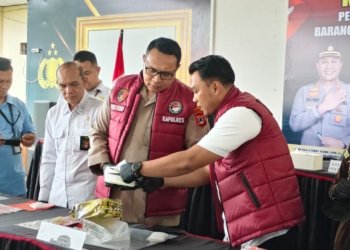 Jaringan Narkoba Surabaya–Banjarbaru Dibongkar, 6 Tersangka dan 1,7 Kg Sabu Disita