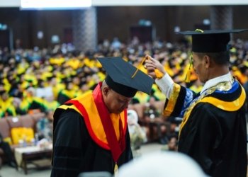Kapolda Raih Gelar Doktor di Wisuda ULM ke-129
