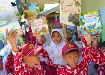 Dukung Pendidikan Berkelanjutan, PLN UID Kalselteng Raih Penghargaan Platinum Nusantara CSR Awards 2026