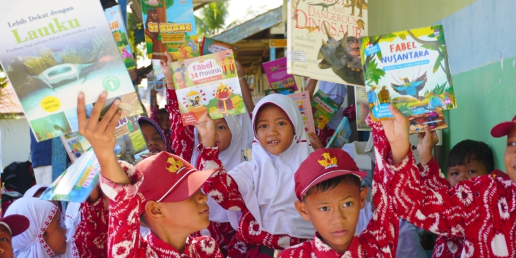 Dukung Pendidikan Berkelanjutan, PLN UID Kalselteng Raih Penghargaan Platinum Nusantara CSR Awards 2026