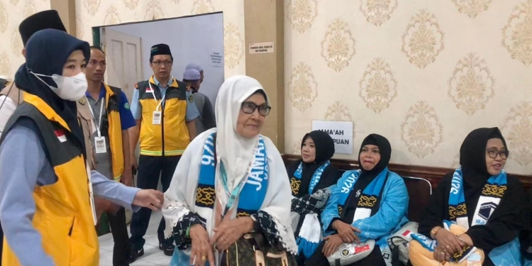 15 Tahun Menanti, Lansia 74 Tahun Asal Banjarmasin Berangkat Haji Seorang Diri