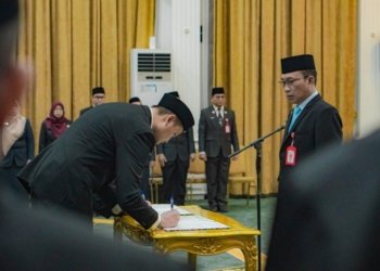 102 Pejabat Fungsional Dilantik, Pemkot Banjarbaru Dorong Penguatan Layanan Publik