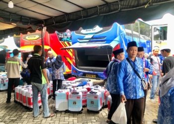 Momen Haru di Embarkasi Banjarmasin, Keluarga Antar Lansia Naik Haji dengan Layanan Khusus