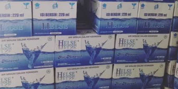 Konsumen Resah, Air Minum Cup Helse Diduga Lewati Masa Edar Masih Dijual