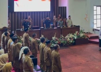 DPRD Tanah Bumbu Gelar Paripurna, Dengarkan Penyampaian Raperda Perizinan Berusaha Dari Pemkab