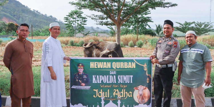 Polres Tapteng Gelar Salat Id dan Sembelih 7 Hewan Kurban pada Iduladha 1447 H