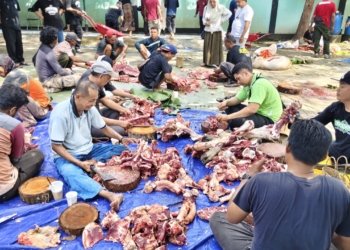 DLH Banjarbaru Terapkan Green Qurban, Daging Kurban Dibagikan Tanpa Kantong Plastik