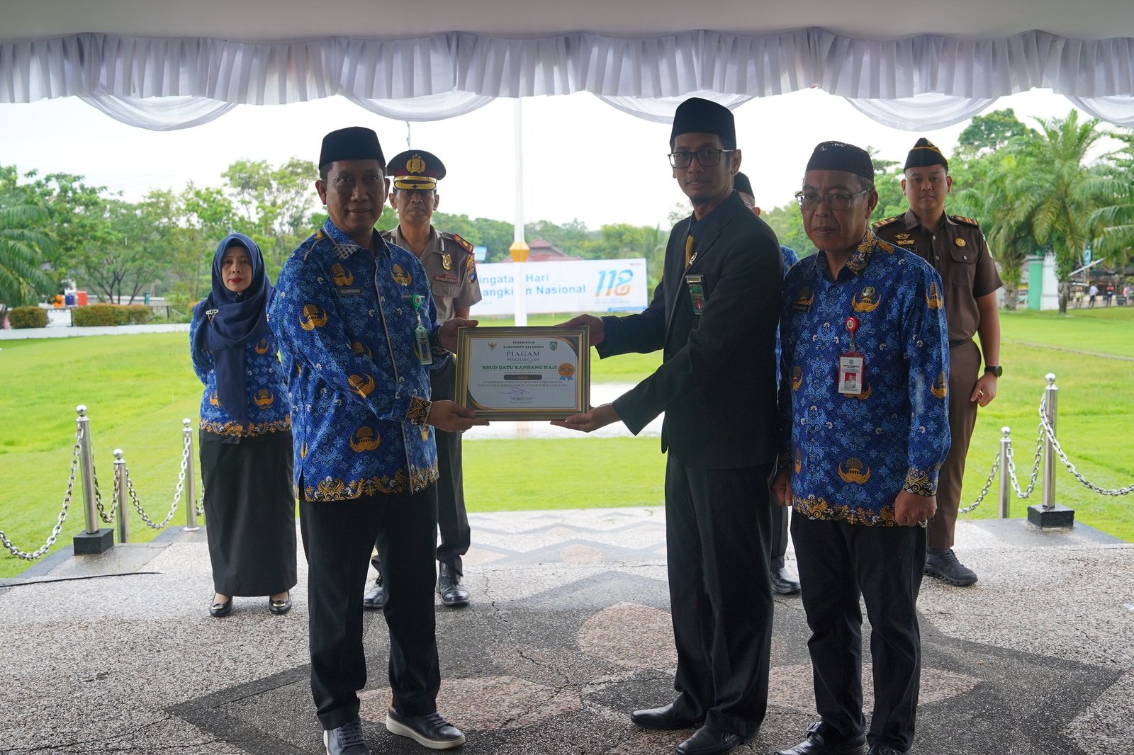 Sabet Predikat Sangat Baik dari Ombudsman RI, Tiga Instansi di Balangan Terima Penghargaan saat Harkitnas