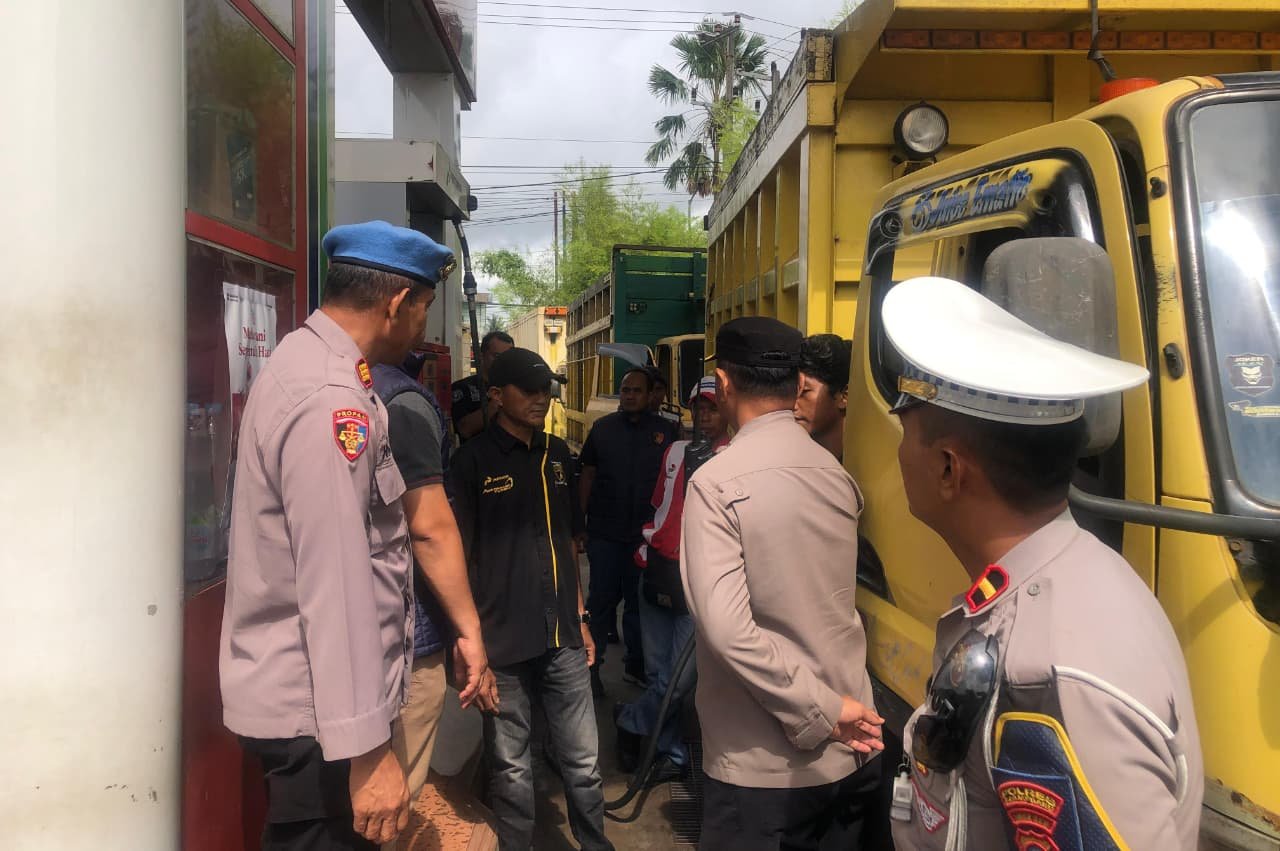 Satgas BBM Polres Banjarbaru Sidak Sejumlah SPBU, Polisi Pastikan Pungli Sopir Nihil
